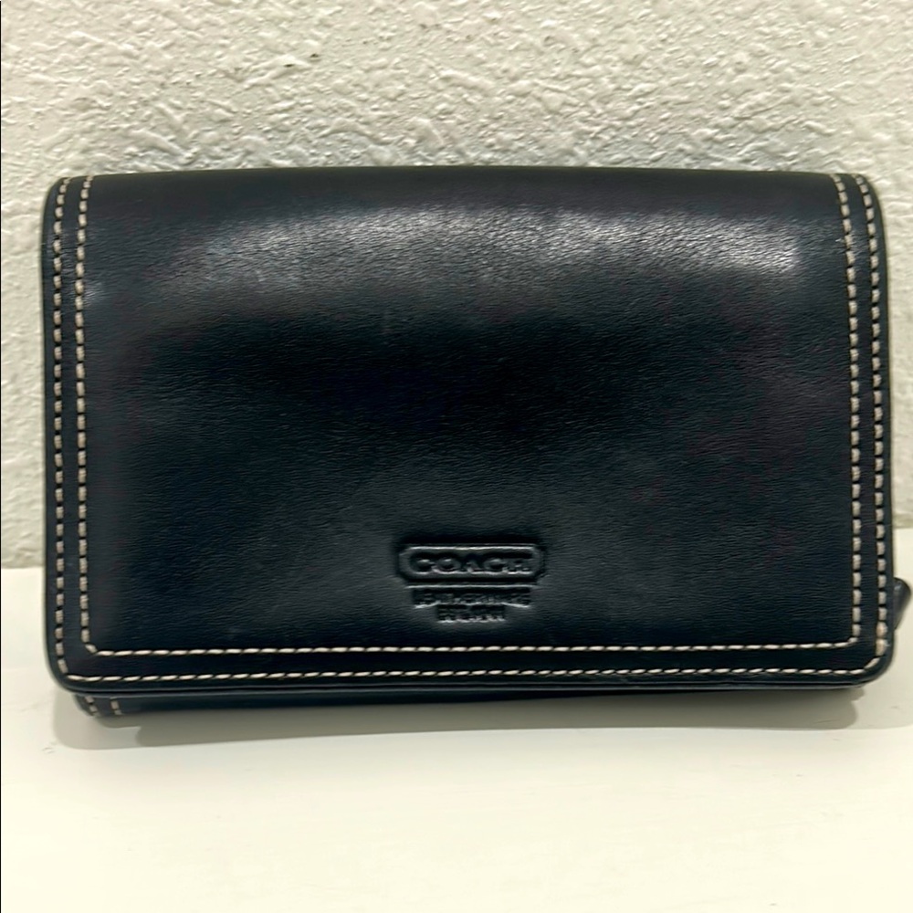 COACH Leather Contrast Stitch Snap Medium Wallet * Black